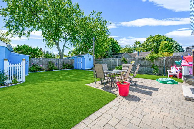 61 N Ocean Avenue, Islip, NY 11751