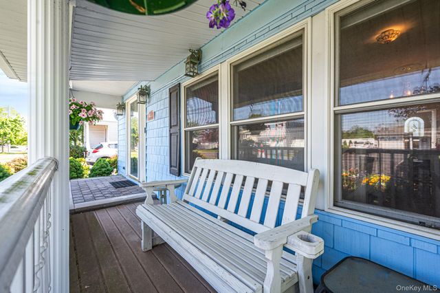 61 N Ocean Avenue, Islip, NY 11751