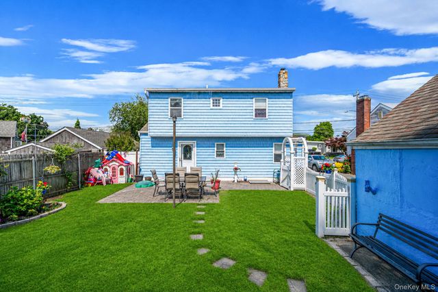 61 N Ocean Avenue, Islip, NY 11751