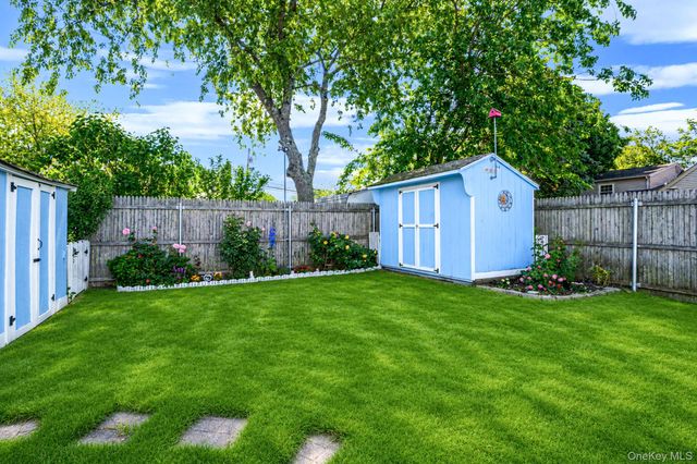 61 N Ocean Avenue, Islip, NY 11751