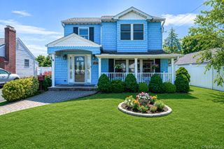 61 N Ocean Avenue, Islip, NY 11751