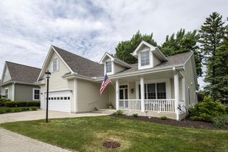 N63W23898 Terrace DRIVE #17, Sussex, WI 53089