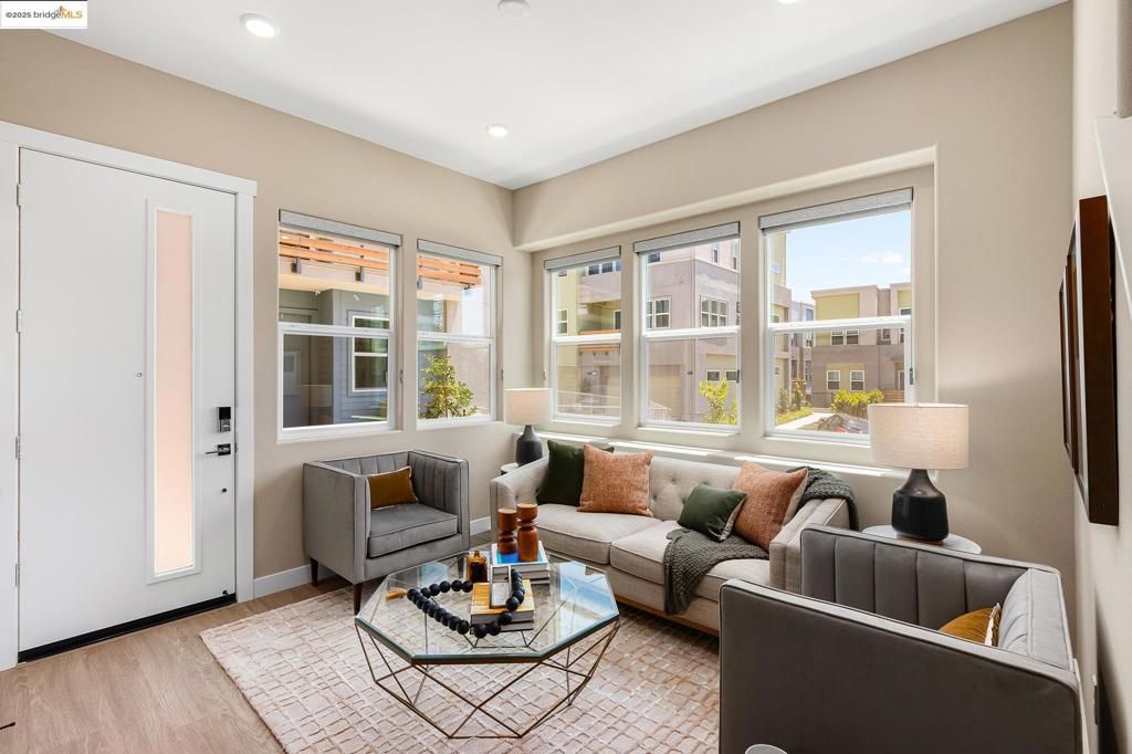 28942 Parkridge Loop 108, Hayward, CA 94544