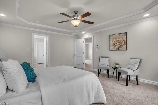 225 Creston CT, Chesapeake, VA 23323