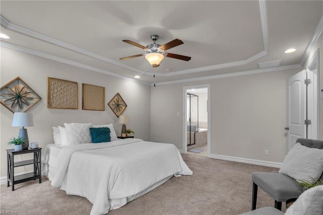 225 Creston CT, Chesapeake, VA 23323