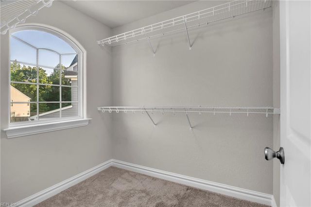 225 Creston CT, Chesapeake, VA 23323