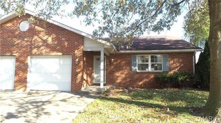 105 TWIN OAKS Lane, Shiloh, IL 62221