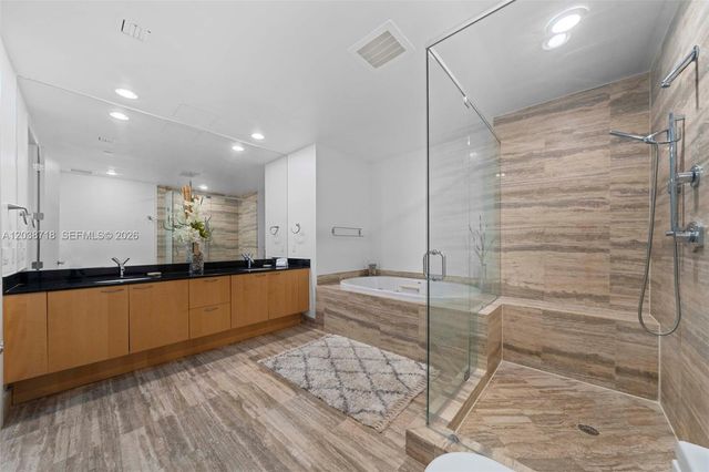 15901 Collins Ave 1502, Sunny Isles Beach, FL 33160