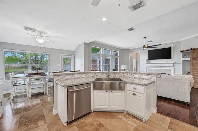 13906 Aspen Knoll Court, Houston, TX 77059