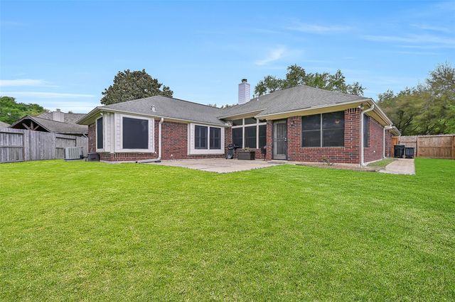 13906 Aspen Knoll Court, Houston, TX 77059