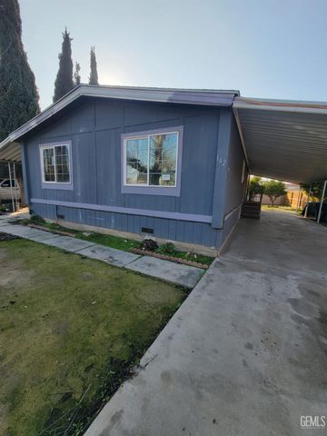 142 W 11th Place, Delano, CA 93215