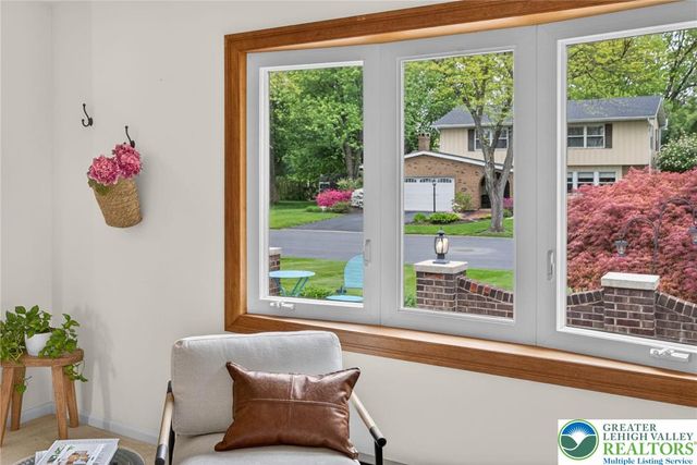 1524 Magnolia Drive, Upper Macungie Twp, PA 18069