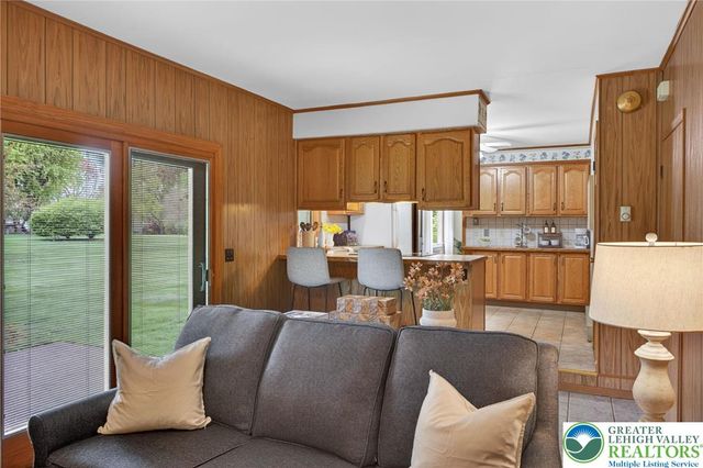 1524 Magnolia Drive, Upper Macungie Twp, PA 18069