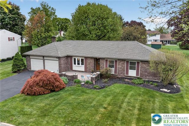 1524 Magnolia Drive, Upper Macungie Twp, PA 18069