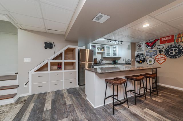 112 Sabra Court, Apple Valley, MN 55124