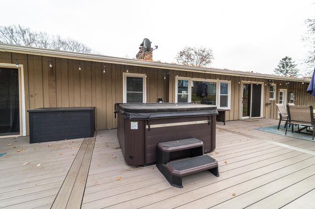 112 Sabra Court, Apple Valley, MN 55124