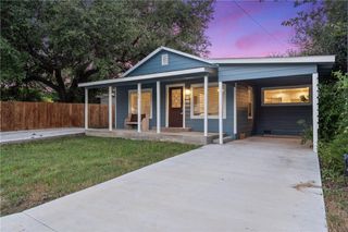 102 Ranchview DR, Johnson City, TX 78636