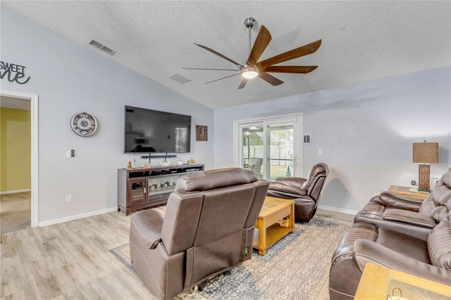 7 RANBAY PLACE, Palm Coast, FL 32164