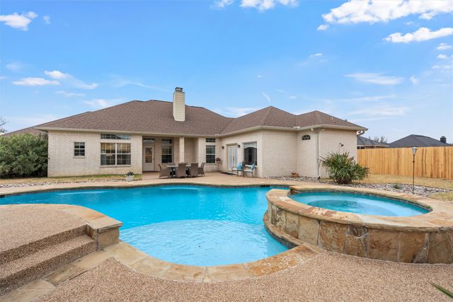 1217 Laurel Park, Robinson, TX 76706