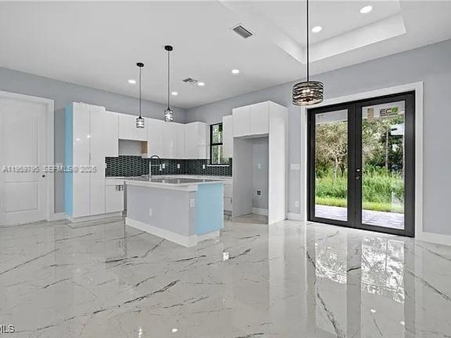 702 RICHMOND AVE N, Lehigh Acres, FL 33972