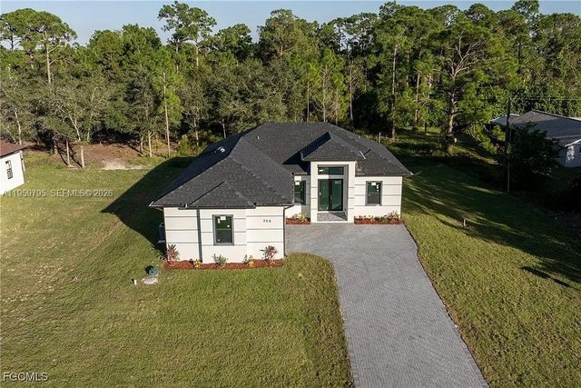 702 RICHMOND AVE N, Lehigh Acres, FL 33972