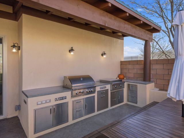 1 Whitewater Court, Santa Fe, NM 87508