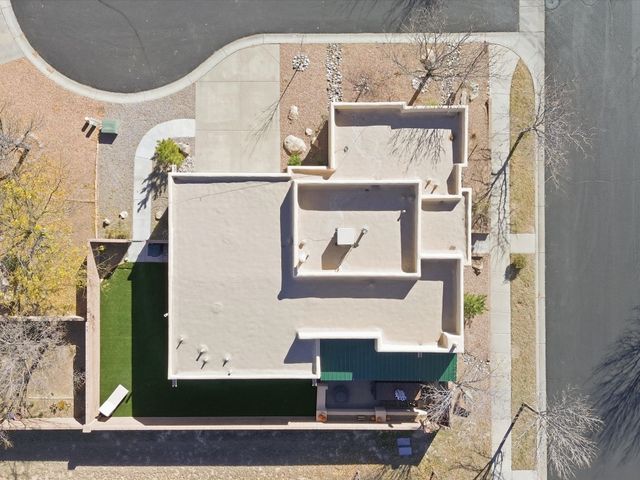 1 Whitewater Court, Santa Fe, NM 87508