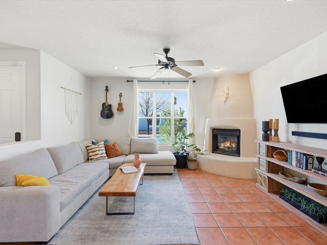 1 Whitewater Court, Santa Fe, NM 87508