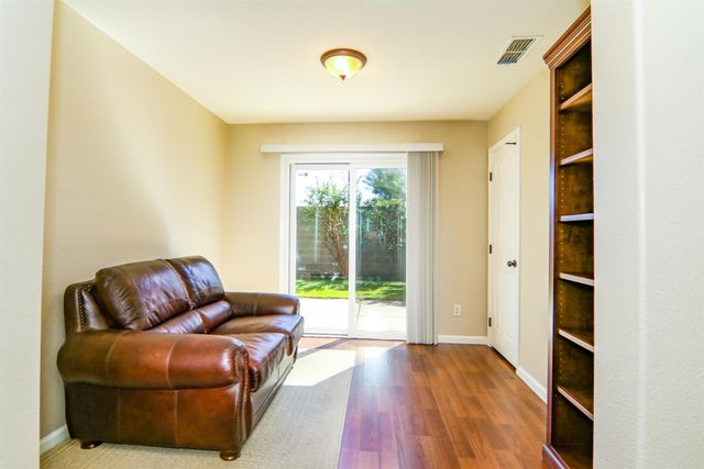 1637 Blue Beaver Way, Roseville, CA 95747