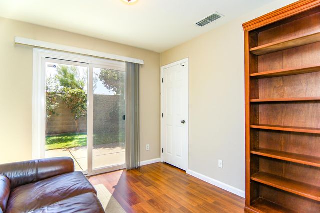 1637 Blue Beaver Way, Roseville, CA 95747