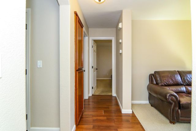 1637 Blue Beaver Way, Roseville, CA 95747