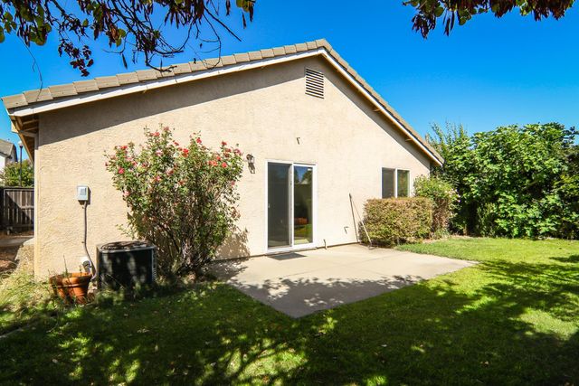 1637 Blue Beaver Way, Roseville, CA 95747