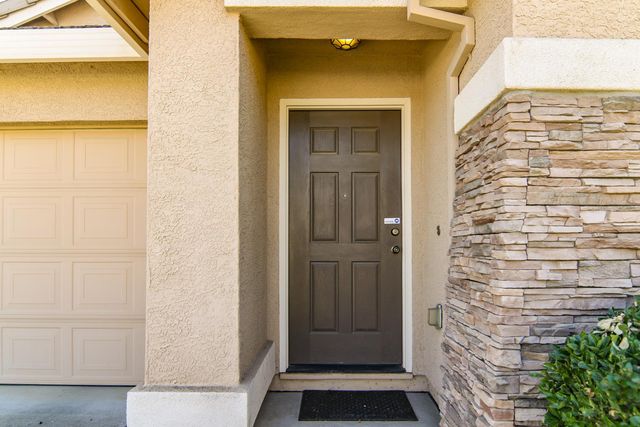 1637 Blue Beaver Way, Roseville, CA 95747