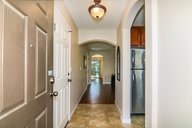 1637 Blue Beaver Way, Roseville, CA 95747