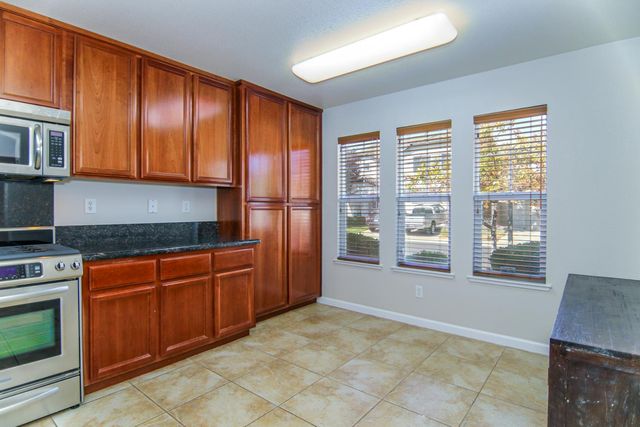 1637 Blue Beaver Way, Roseville, CA 95747