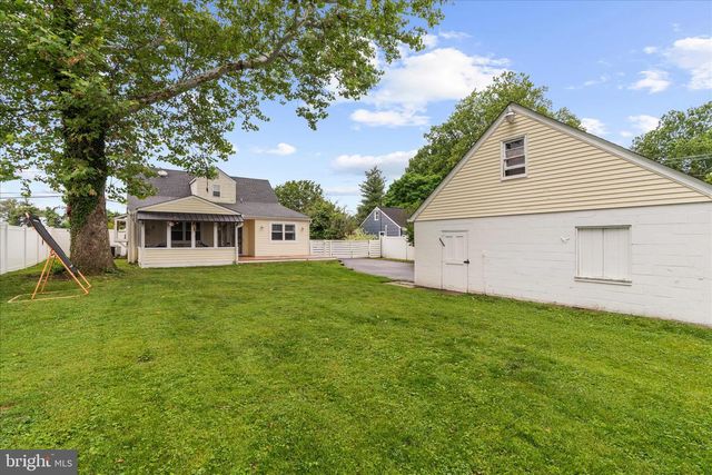16 VIRGINIA AVE, Edgewater, MD 21037