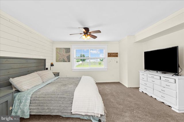 16 VIRGINIA AVE, Edgewater, MD 21037