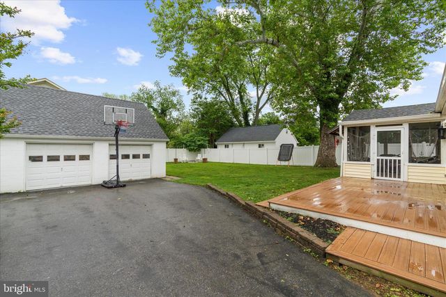 16 VIRGINIA AVE, Edgewater, MD 21037