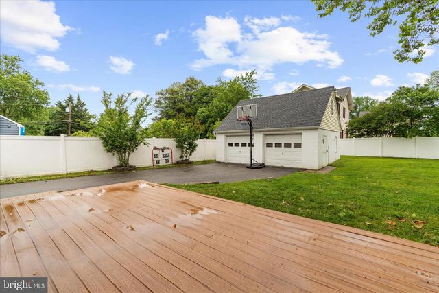 16 VIRGINIA AVE, Edgewater, MD 21037