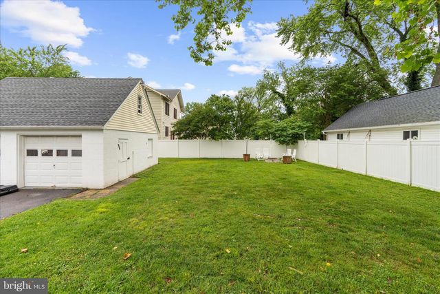 16 VIRGINIA AVE, Edgewater, MD 21037