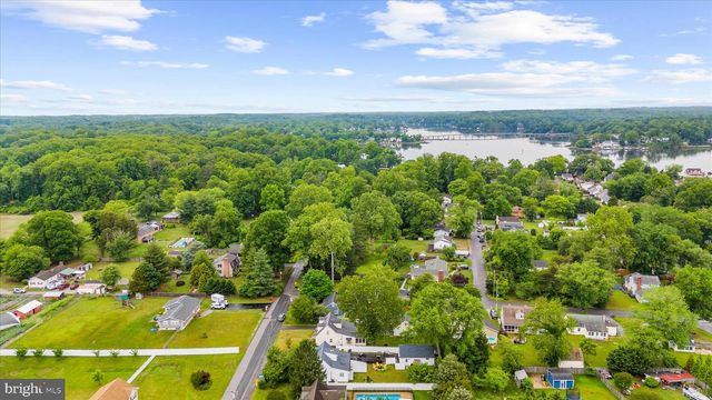 16 VIRGINIA AVE, Edgewater, MD 21037