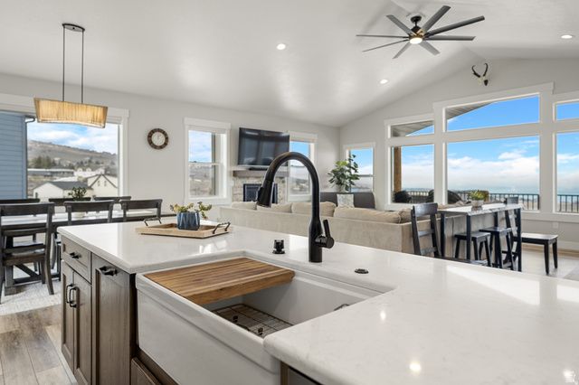 388 W CRICKET CIR, Garden City, UT 84028
