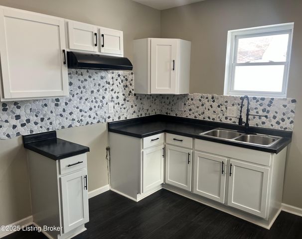 1206 S 23rd St, Louisville, KY 40210