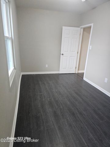 1206 S 23rd St, Louisville, KY 40210