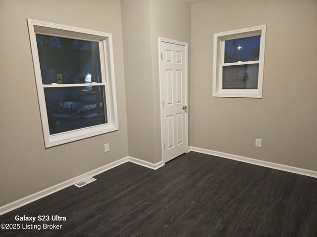 1206 S 23rd St, Louisville, KY 40210