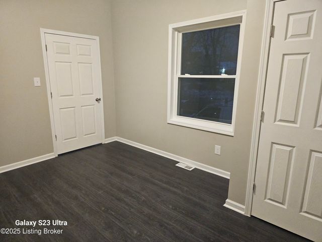 1206 S 23rd St, Louisville, KY 40210