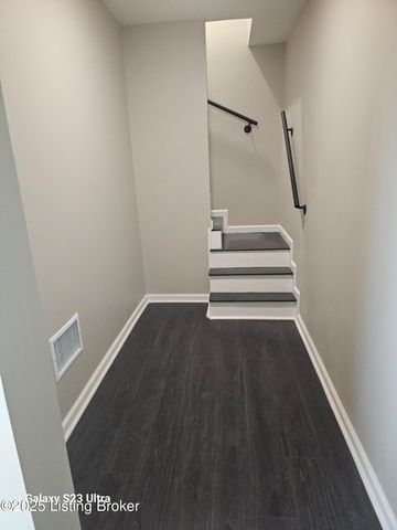 1206 S 23rd St, Louisville, KY 40210