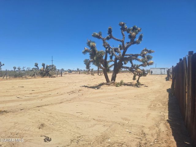 E Pb Highway Vic 187th Ste Street, Llano, CA 93544