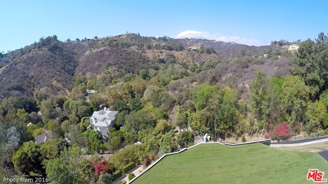 10550 Dolcedo Way, Los Angeles, CA 90077