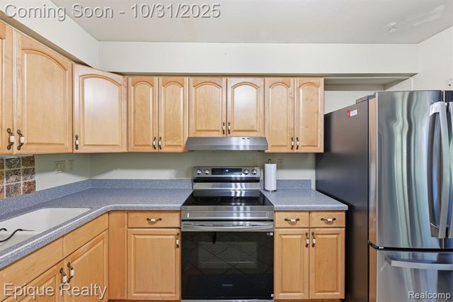 36996 Dartmoor Drive, Farmington Hills, MI 48331